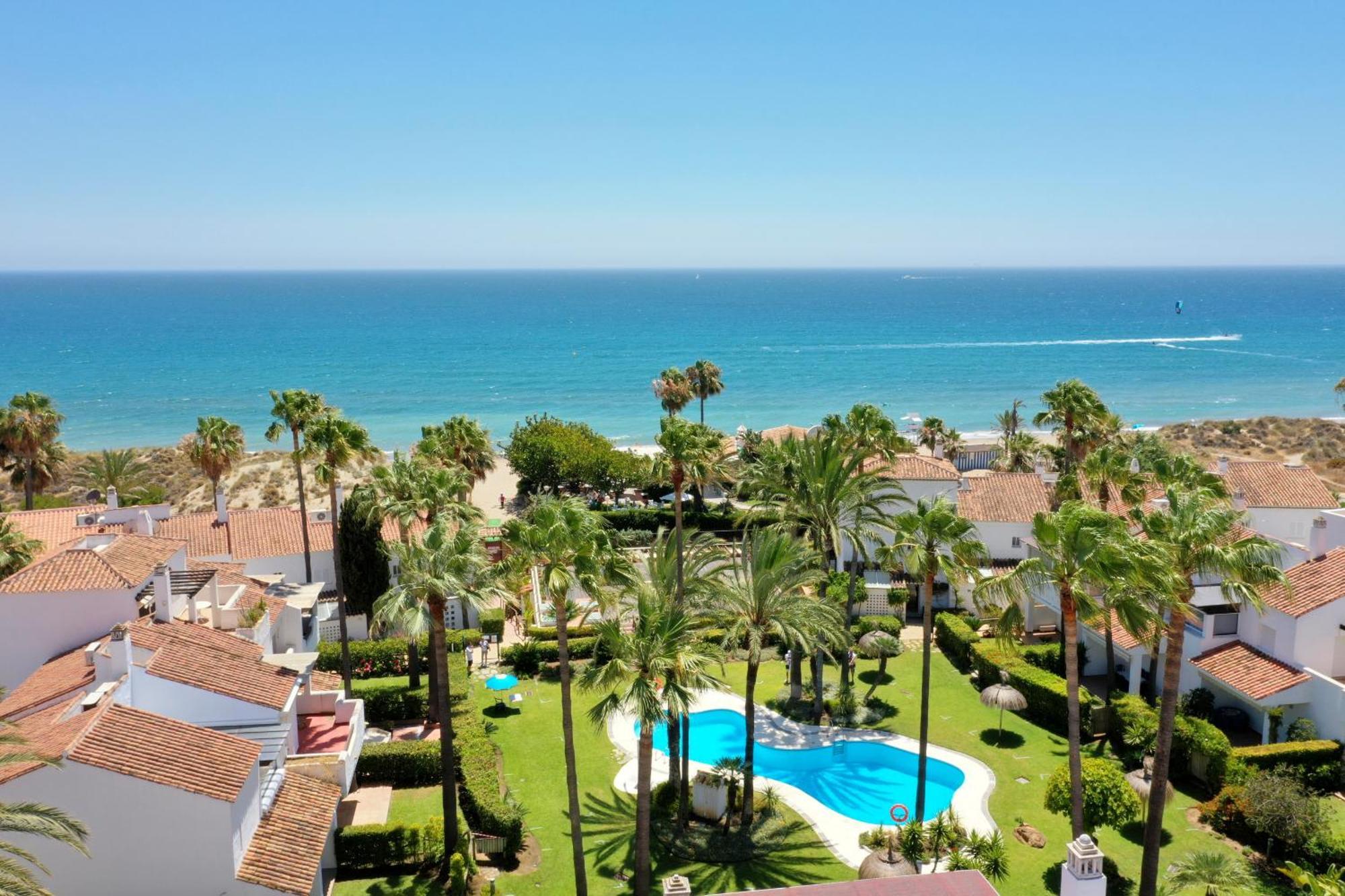 1176 Beach Front 2 Pools Bahia Marbella Kültér fotó